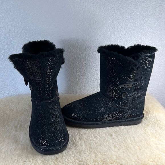 BearPaw Shoes - Bearpaw black and silver midi boots